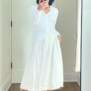 Agnes b. White 100% cotton V neck cardigan size XS